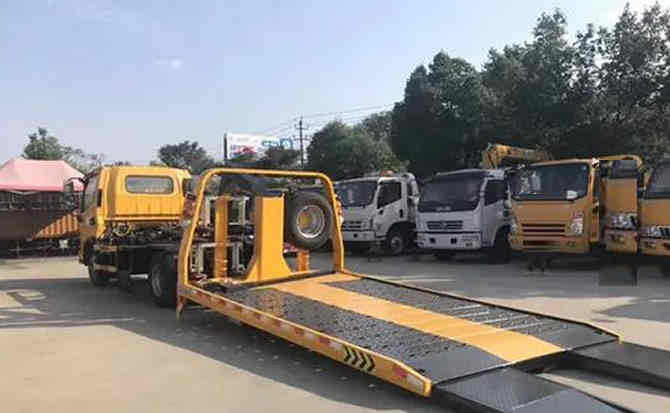 马尔康汽车中途维修案例